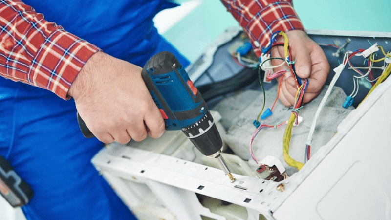Karaburun Hoover Hoover çamaşır makinesi kart tamiri – Su almama arızası orijinal parça ile giderildi. - Teknik servis örneği